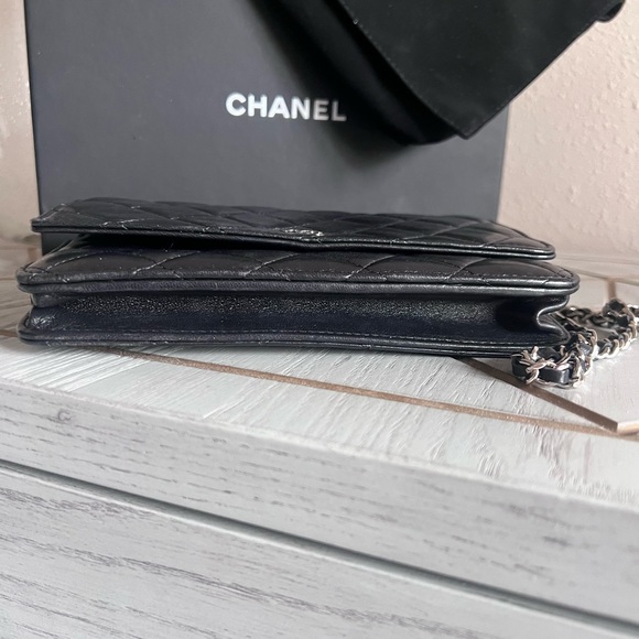 CHANEL Black Classic Wallet On Chain WOC Shoulder Bag Lambskin - Picture 5 of 12
